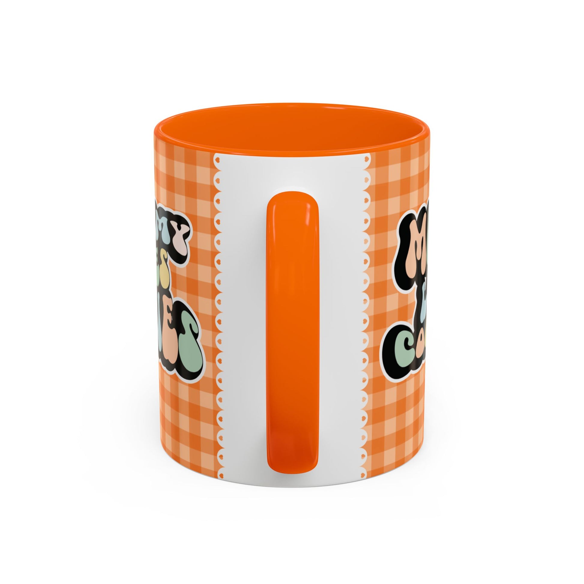 Perfect gift for mom. A decorative, 11oz ceramic mug. It’s wrapped in a orange-white checkered background. In a happy and colorful 70s retro-style font it says Mommy Loves Cookies, on both sides.