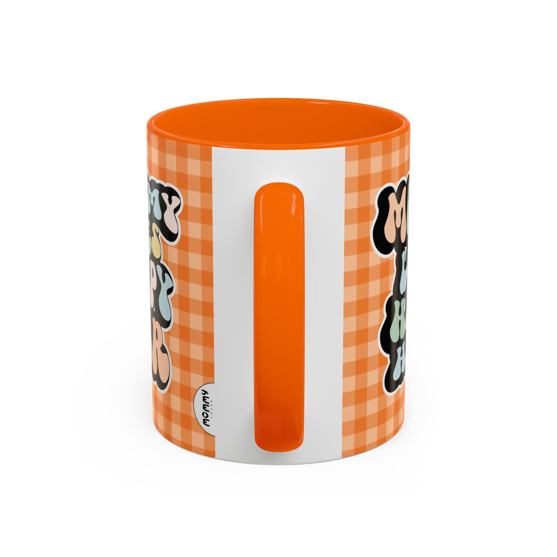 Perfect gift for mom. A decorative, 11oz ceramic mug. It’s wrapped in a orange-white checkered background. In a happy and colorful 70s retro-style font it says Mommy Loves Happy Hour, on both sides.